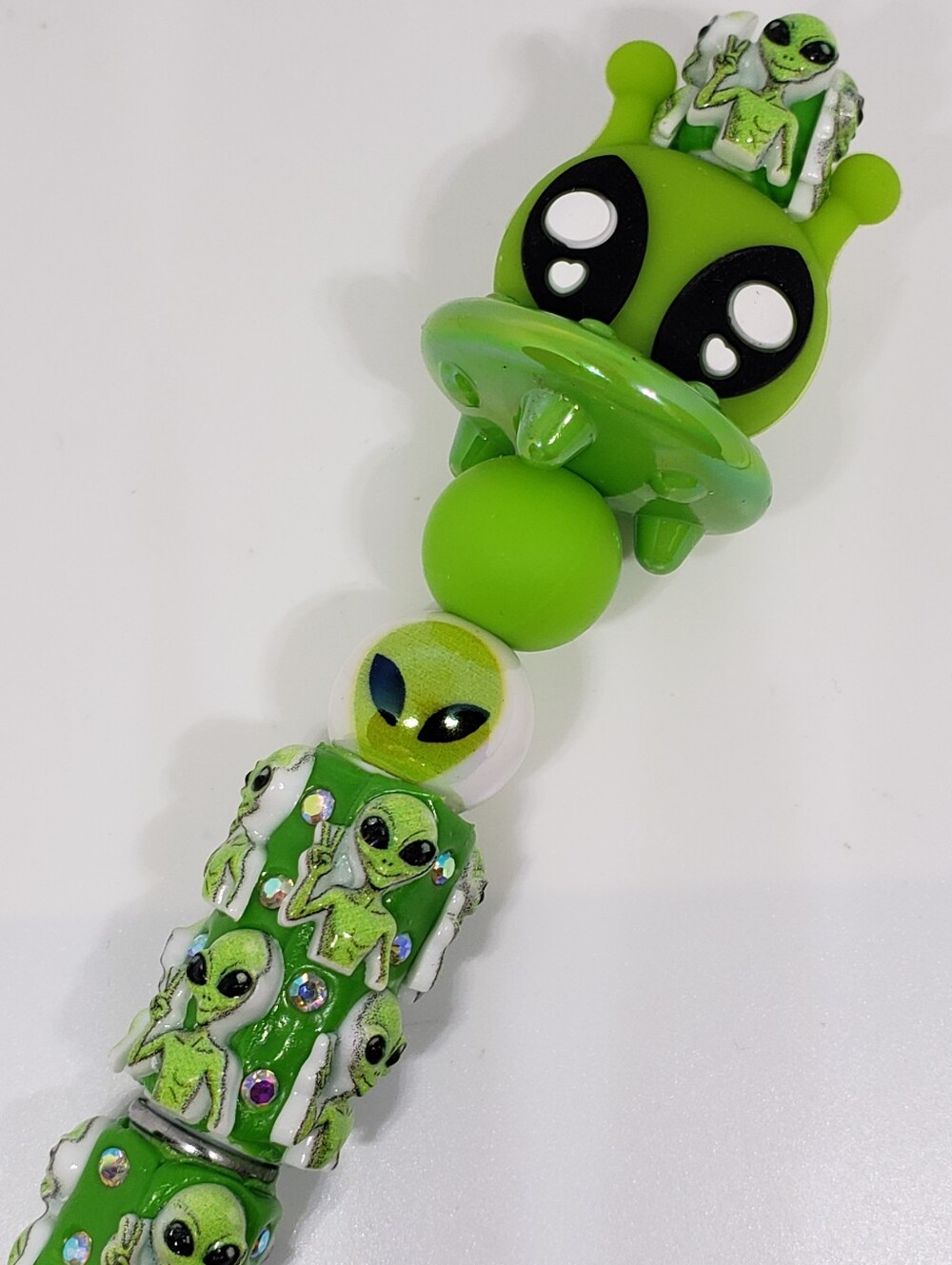 Handmade 3D Iridescent Green UFO Alien Beaded Silicone Focal Bead Pen